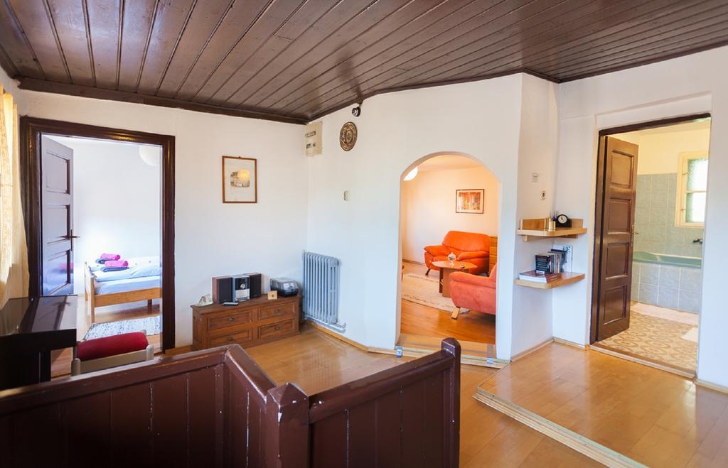 Guesthouse Nina SJJ Pokoj fotografie